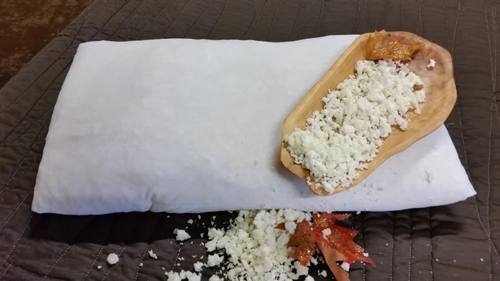 Shredded Rubber Deluxe Organic Pillow - Image 3